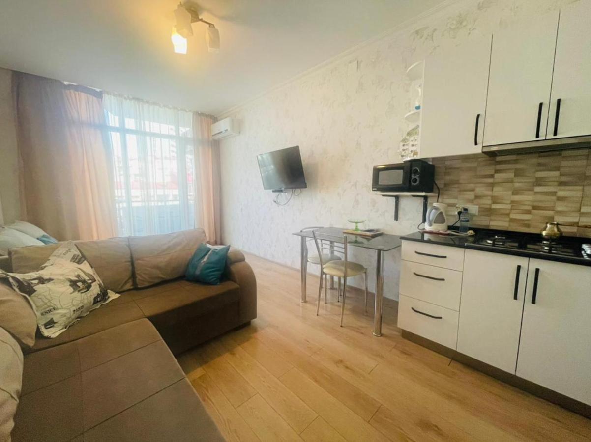 Sunny Mood Batumi Apartment Luaran gambar